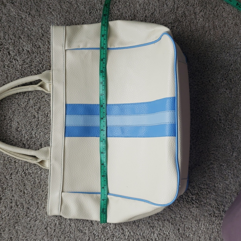 Estee Lauder bag - Picture 8 of 9